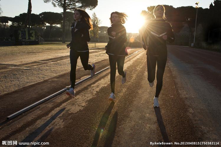他们屡屡在 他们屡屡在
