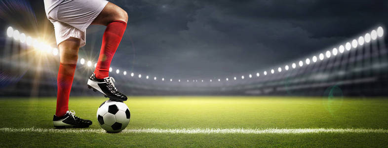 足球比赛中 足球比赛中